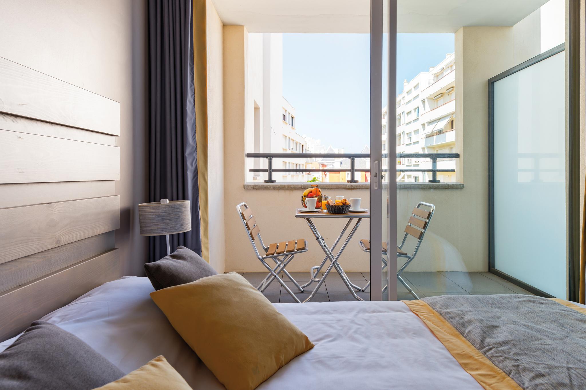 Lagrange Vacances Les Patios Eugenie Biarritz Exterior photo